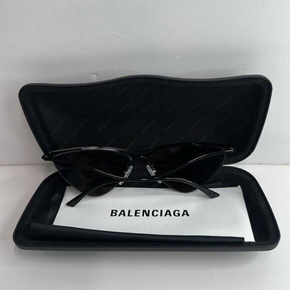 ?- New Authentic Balenciaga BB0093S 001 Curve Cat Sunglasses – Black